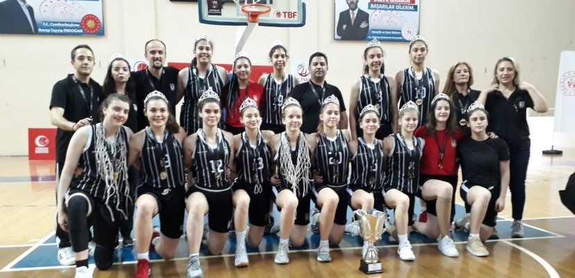 Beşiktaş U18 Kız Takım Türkiye Şampiyonu Oldu