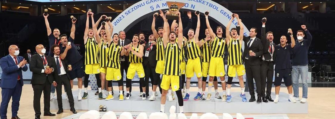 Fenerbahçe BEKO Genç Erkek Basketbol Takımı Namağlup Şampiyon